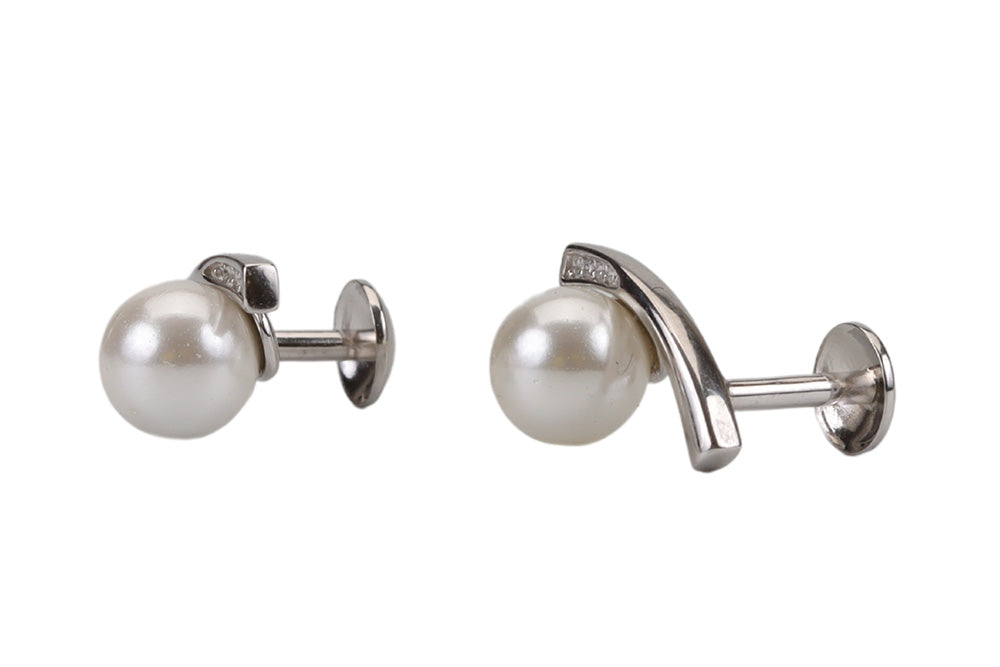 Rhodium Pearl With Curve Stud