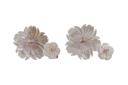 Mop Moon Stone Dainty Flower Stud