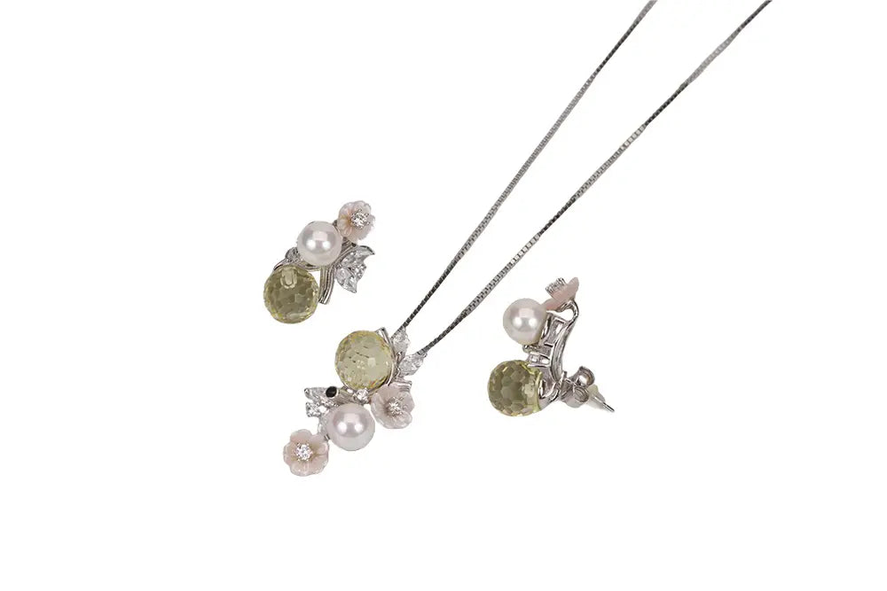 Rhodium Persian Lily Pendant Stud With Chain